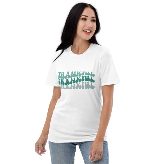 Thankful Ocean Blue Green Short-Sleeve T-Shirt, Perfect for Birthday, Thanksgiving and Christmas Gift Ideas